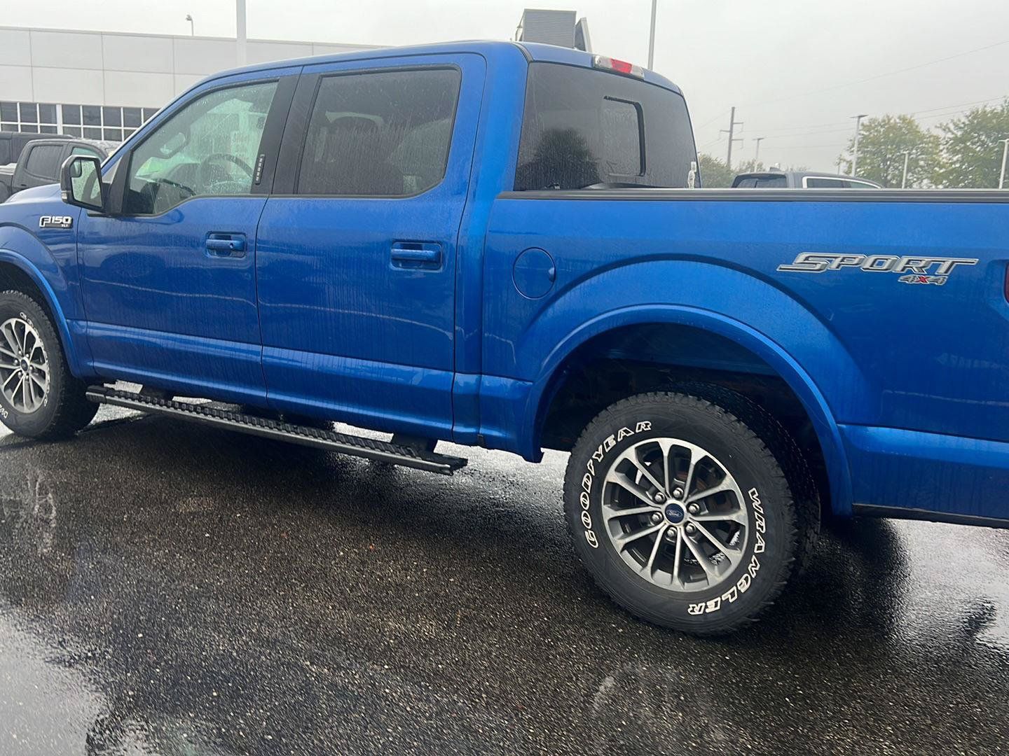 Used 2018 Ford F150 XLT w/ Equipment Group 302A Luxury AWD/4WD image 11