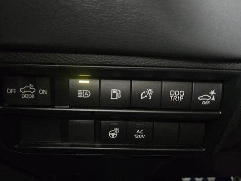 Used 2024 Toyota Tundra Platinum w/ TRD Off-Road Package AWD/4WD image 27