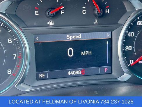 Used 2023 Chevrolet Traverse LT FWD image 12