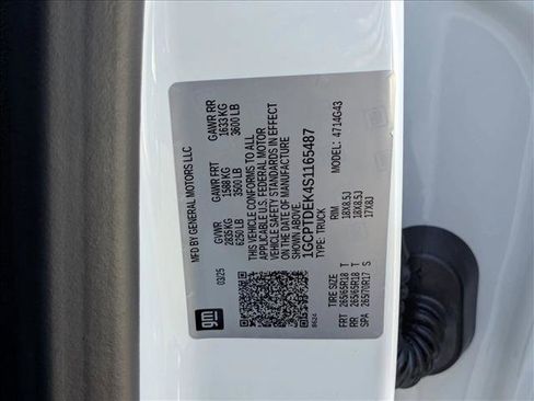 Used 2025 Chevrolet Colorado Z71 w/ Midnight Edition image 24