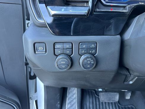 Used 2025 Chevrolet Silverado 2500 LTZ w/ LTZ Convenience Package AWD/4WD image 19