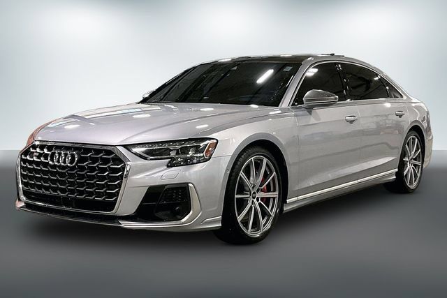 Used 2023 Audi S8 AWD/4WD image 2