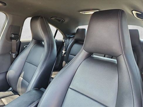 Used 2016 Mercedes-Benz CLA 250 4MATIC image 15