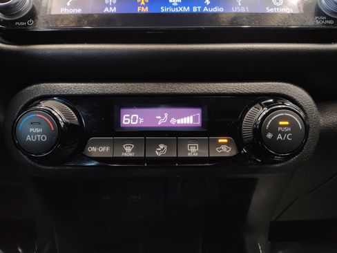 Used 2021 Nissan Kicks SR image 20