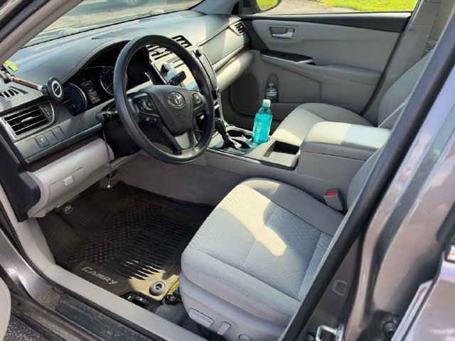 Used 2017 Toyota Camry LE FWD image 28