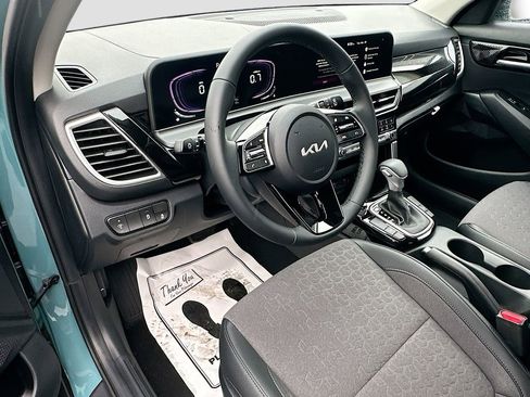 New 2026 Kia Seltos S FWD image 9
