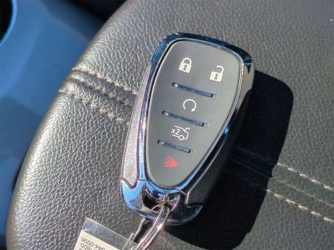 Used 2024 Chevrolet Malibu LT image 35