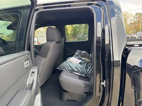 New 2026 Nissan Frontier SV image 10