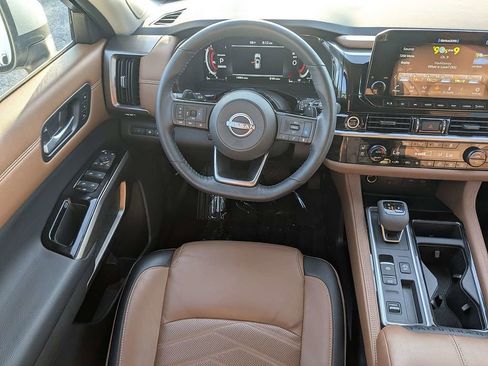 Used 2024 Nissan Pathfinder Platinum w/ Cargo Package FWD image 17