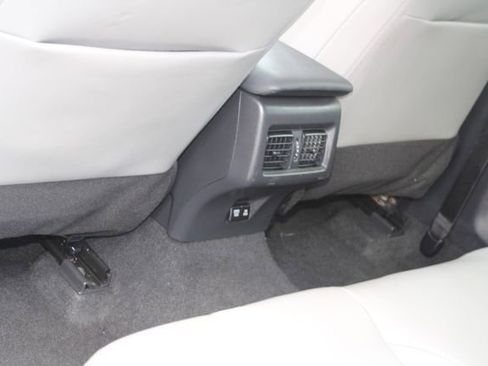 Used 2025 Toyota Camry SE FWD image 32