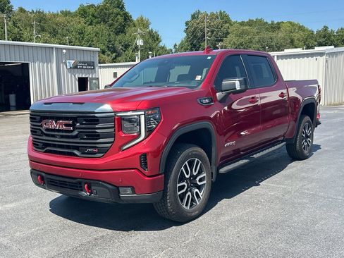 Used 2023 GMC Sierra 1500 AT4 w/ AT4 Premium Package AWD/4WD image 2