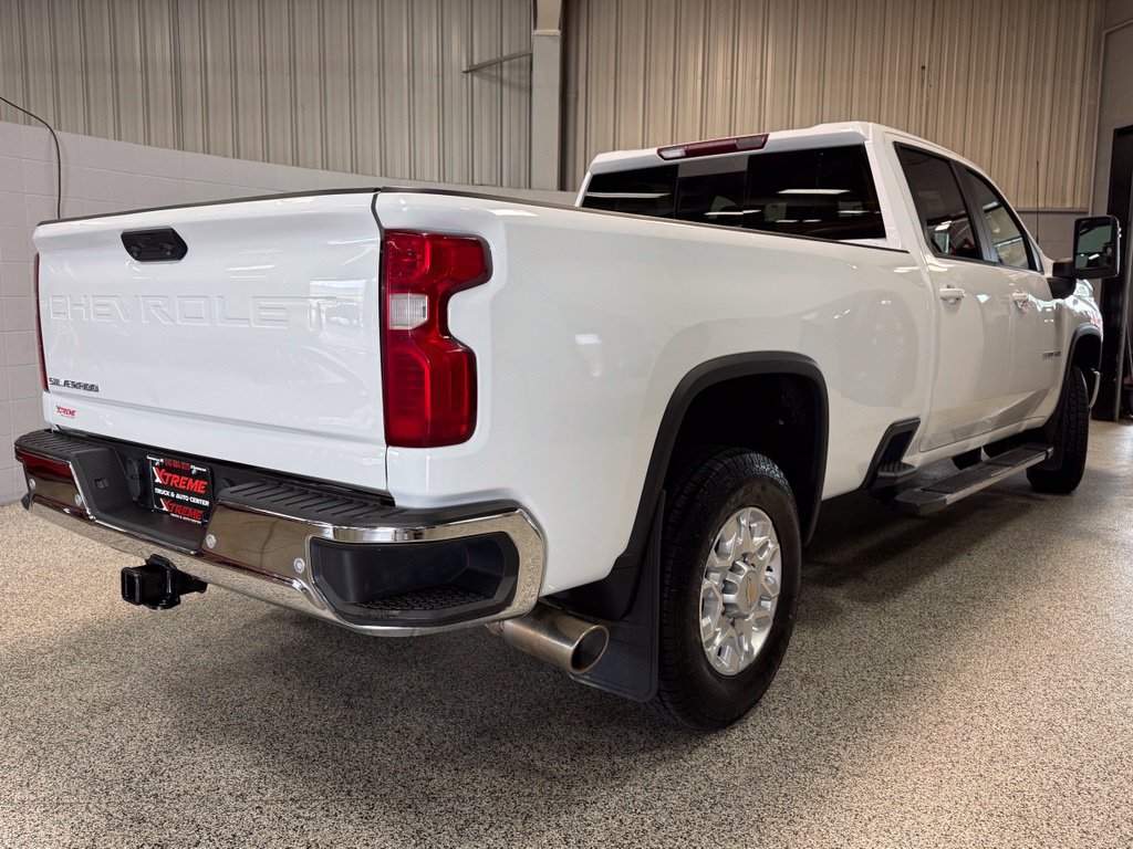 Used 2022 Chevrolet Silverado 3500 LT w/ True North Edition AWD/4WD image 6