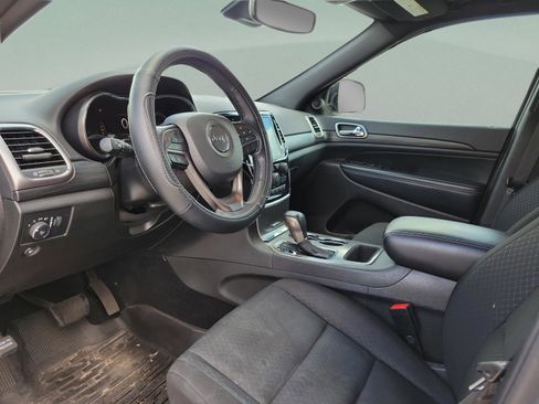 Used 2021 Jeep Grand Cherokee Freedom Edition AWD/4WD image 14