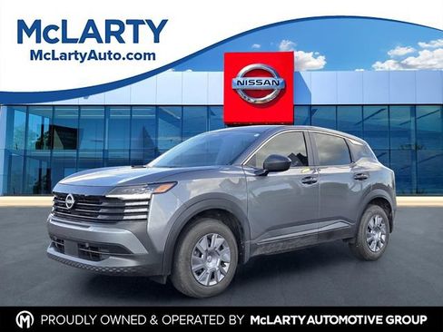 Used 2026 Nissan Kicks S FWD image 1