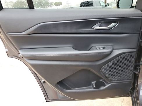 New 2025 Jeep Grand Cherokee L Altitude RWD image 13