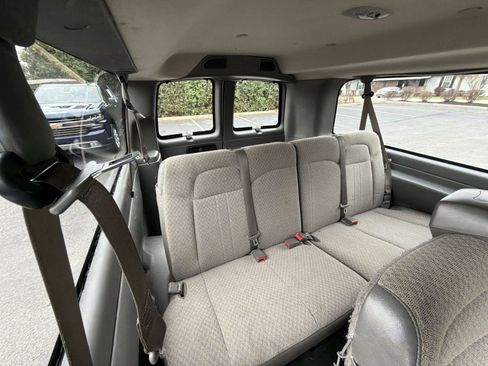 Used 2017 Chevrolet Express 3500 LT w/ LT Preferred Equipment Group image 22