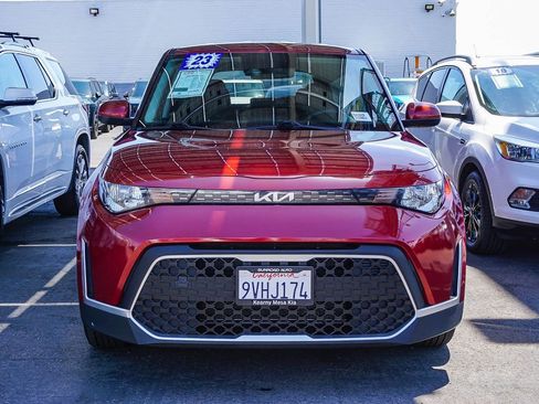 Certified 2023 Kia Soul LX w/ LX Technology Package FWD image 3