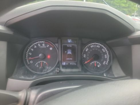 Used 2023 Toyota Tacoma SR AWD/4WD image 21