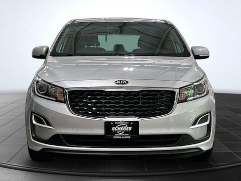 Used 2019 Kia Sedona LX FWD image 3