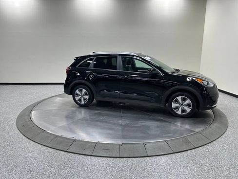 Used 2019 Kia Niro LX FWD image 6