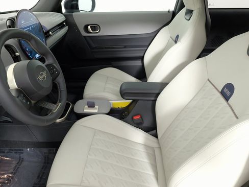 Used 2025 MINI Cooper S image 34