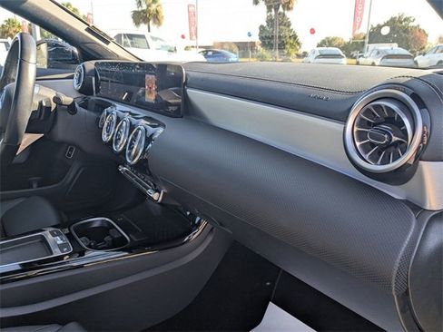 Used 2025 Mercedes-Benz CLA 250 4MATIC image 35