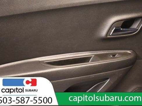 Used 2022 Chevrolet Trax LT w/ LT Convenience Package image 30