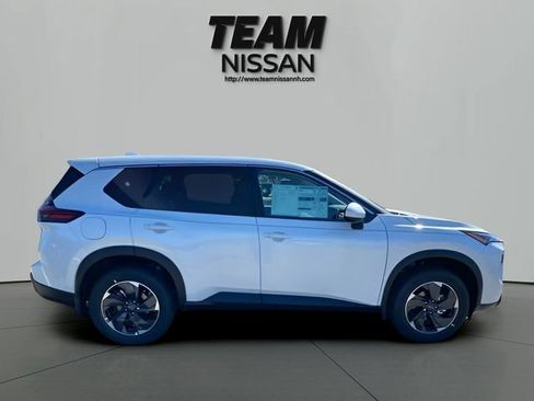 New 2026 Nissan Rogue SV image 8