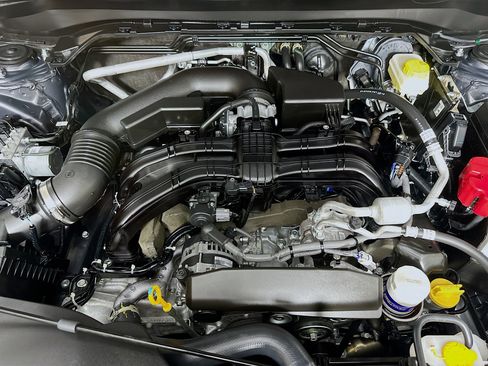 Used 2025 Subaru Forester Premium image 32