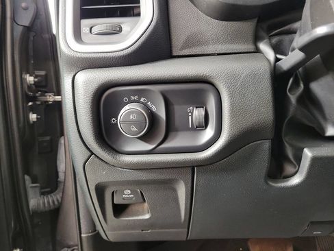 Used 2022 RAM 1500 Big Horn AWD/4WD image 15