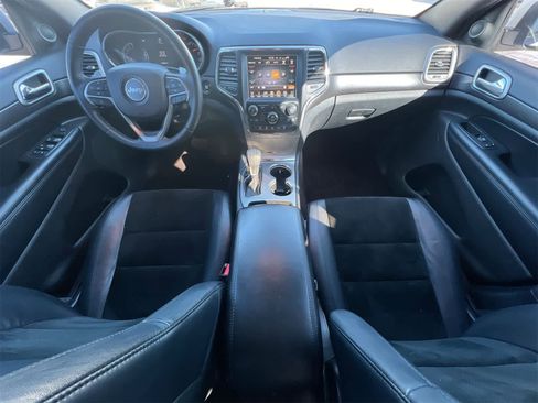 Used 2017 Jeep Grand Cherokee Altitude image 15