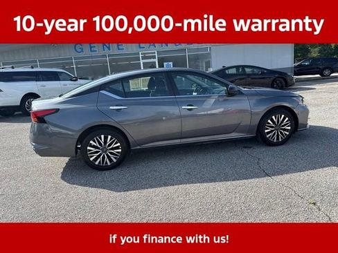 Used 2025 Nissan Altima 2.5 SV FWD image 19
