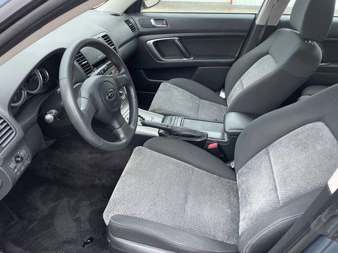Used 2005 Subaru Outback 2.5i image 10