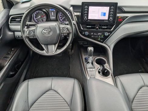 Used 2024 Toyota Camry SE FWD image 6
