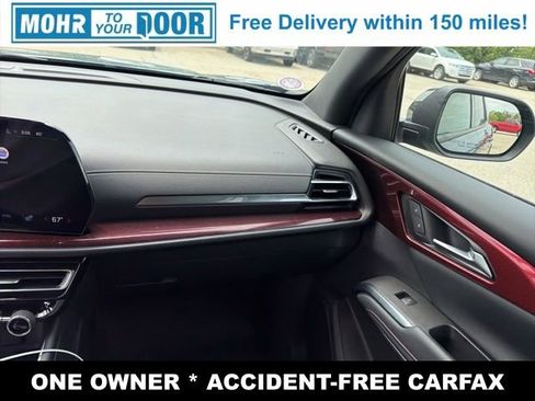 Used 2024 Chevrolet Traverse Z71 w/ LPO, Floor Liner Package AWD/4WD image 25