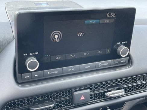 Used 2025 Honda HR-V LX image 16
