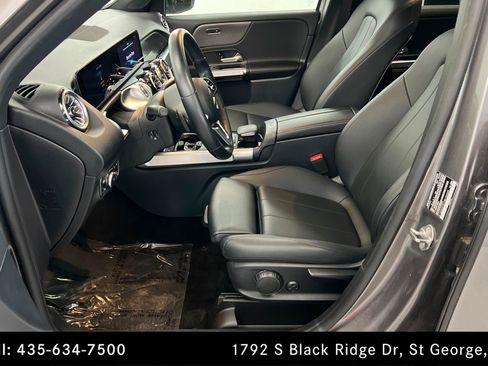 Certified 2022 Mercedes-Benz GLB 250 4MATIC w/ Premium Package Lite image 17