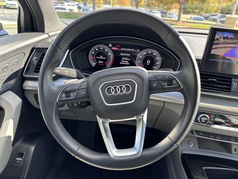 Used 2024 Audi Q5 2.0T Premium w/ Summer of Audi Package image 19