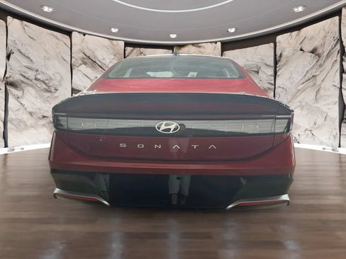 Used 2025 Hyundai Sonata SEL FWD image 4