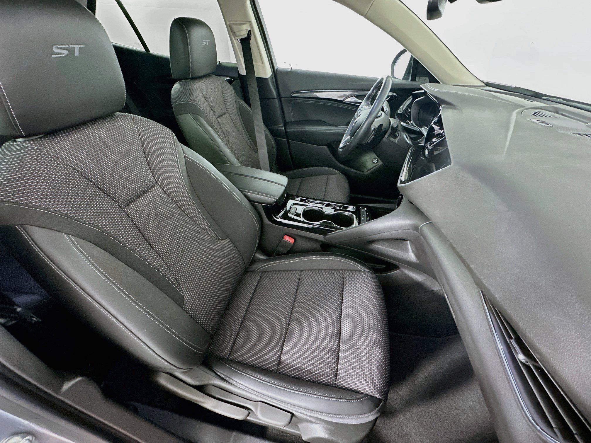 Used 2023 Buick Envision Preferred FWD image 32