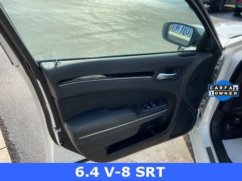 Used 2023 Chrysler 300 C image 13