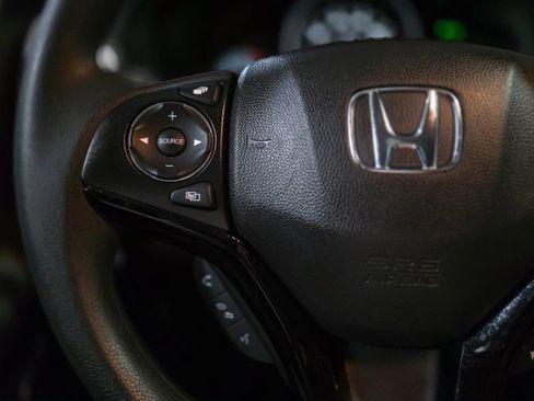 Used 2019 Honda HR-V EX image 18