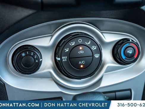 Used 2015 Ford Fiesta SE image 11