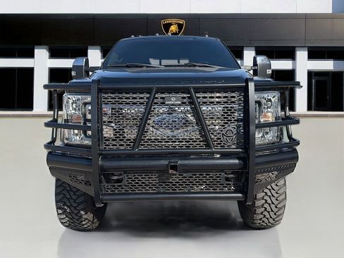 Used 2018 Ford F250 Lariat w/ Chrome Package image 8