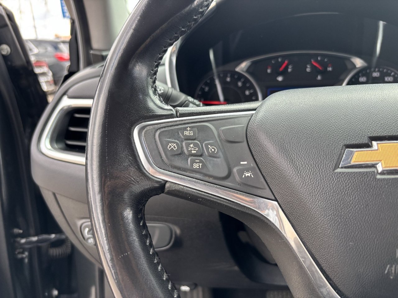 Used 2019 Chevrolet Equinox LT FWD image 25