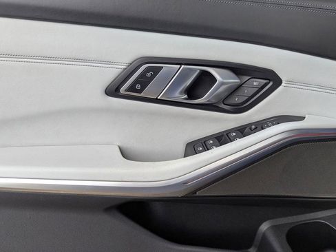 Used 2021 BMW M3 Competition image 12