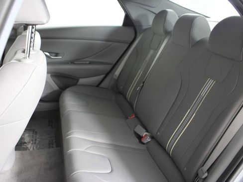 Certified 2022 Hyundai Elantra SEL image 19