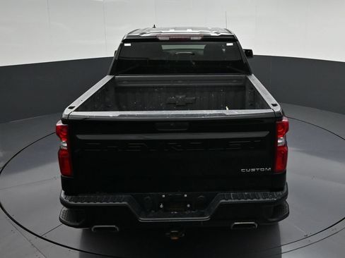 Used 2020 Chevrolet Silverado 1500 Custom Trail Boss w/ Custom Convenience Package AWD/4WD image 17
