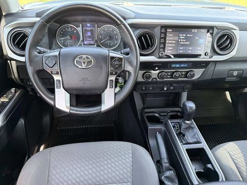 Used 2022 Toyota Tacoma SR5 w/ Technology Package AWD/4WD image 21