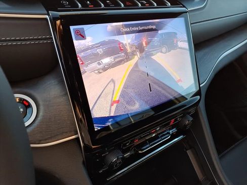 New 2025 Jeep Grand Cherokee Limited image 21